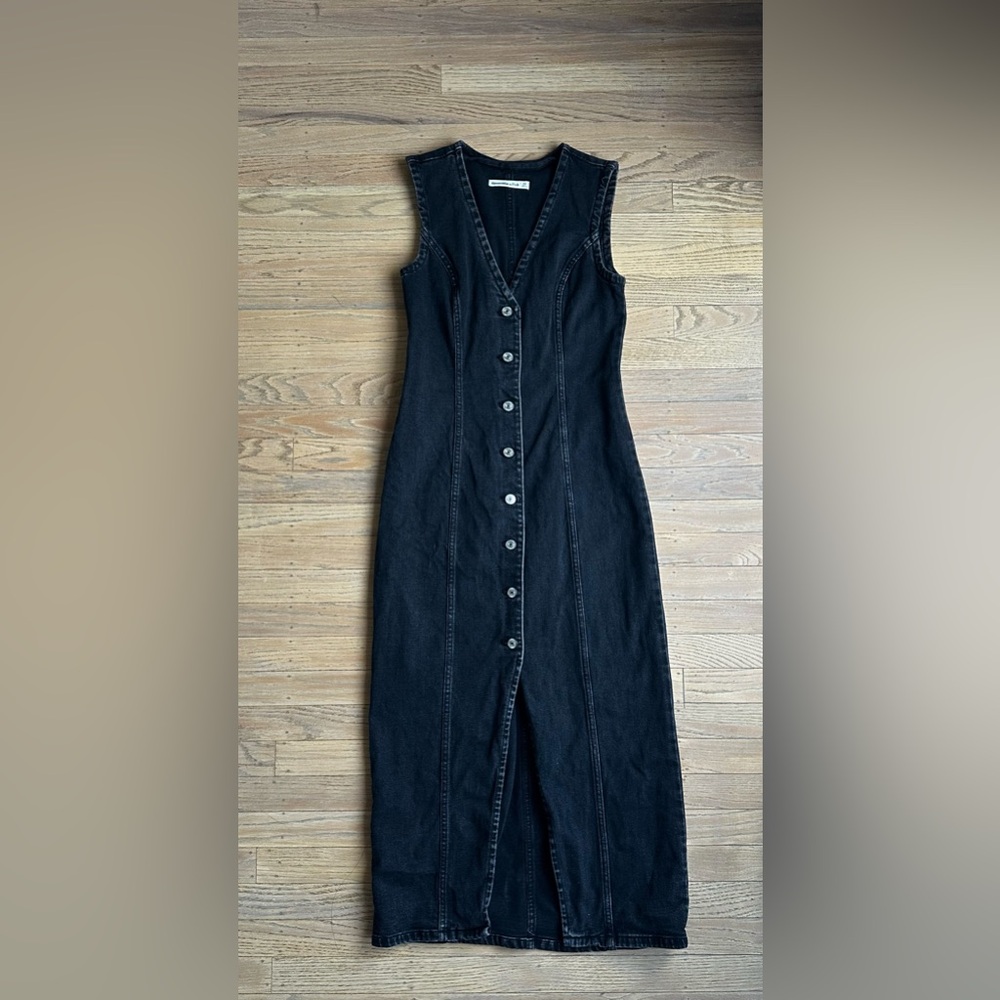 A&F Mara Vest Midi Dress | black, x-small